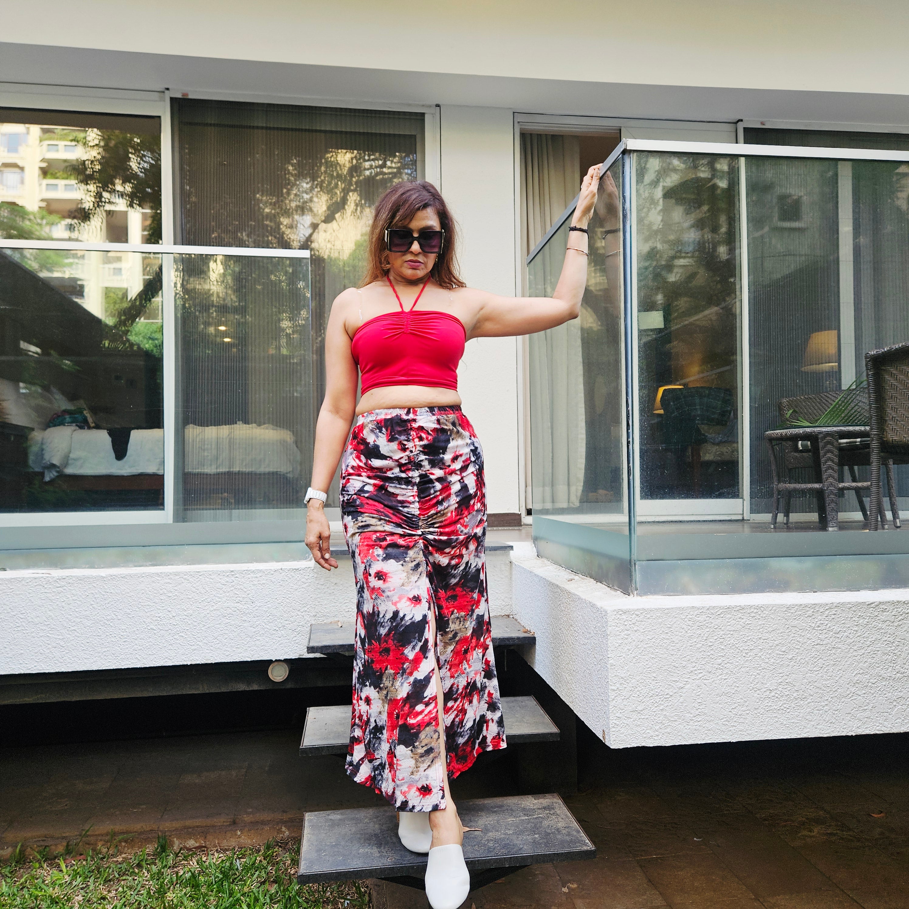 black and red long skirt: Black Red Blend Brushstroke Front Drawstring Long Skirt (front view)
