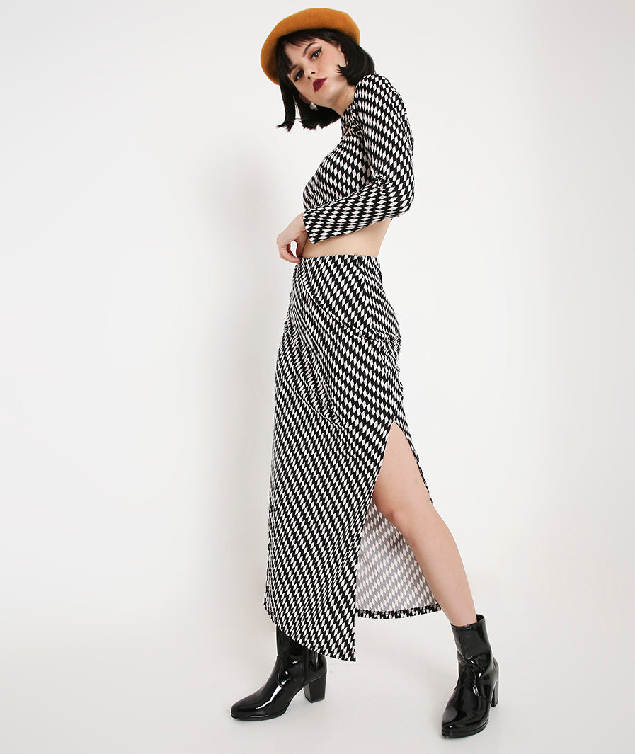 statement long skirt: Retro Diamond Cocktail Slit Skirt (print detail)

